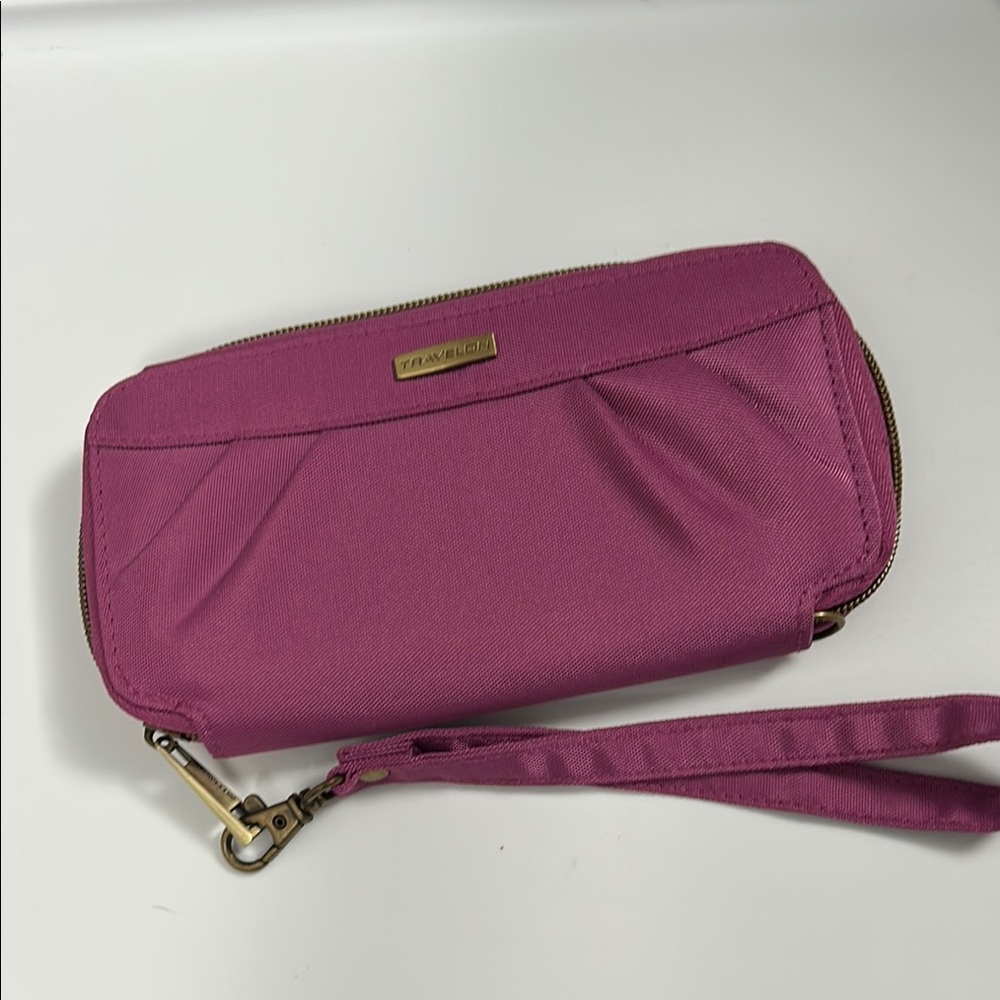 Travelon Pink Wristlet Wallet like new